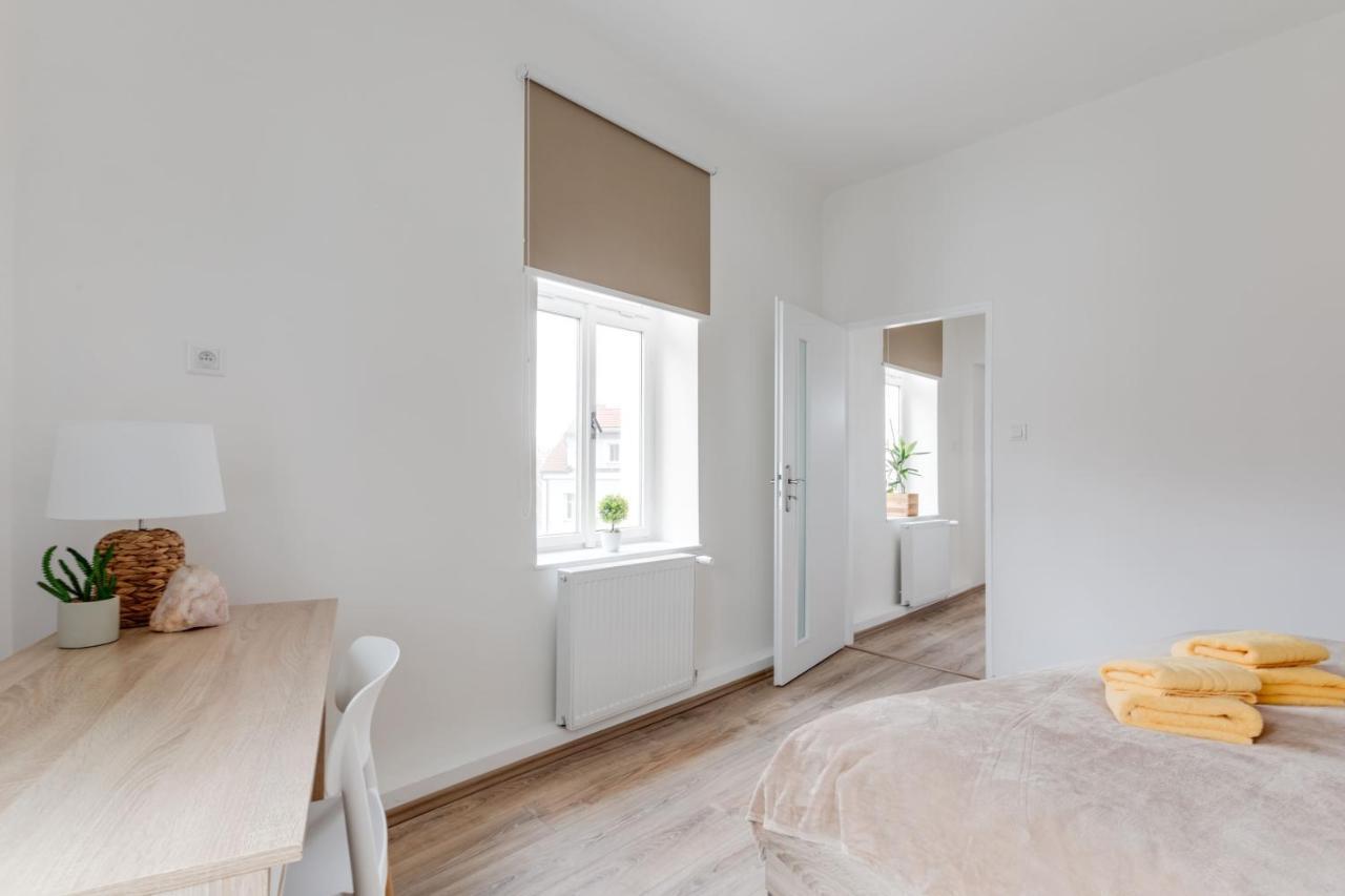 Modern, Bright And Spacious