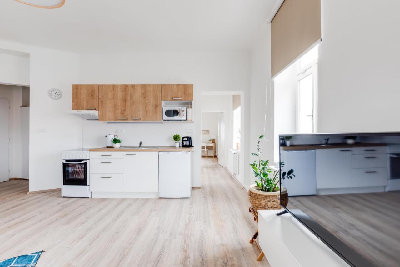 Modern, Bright And Spacious * Praha