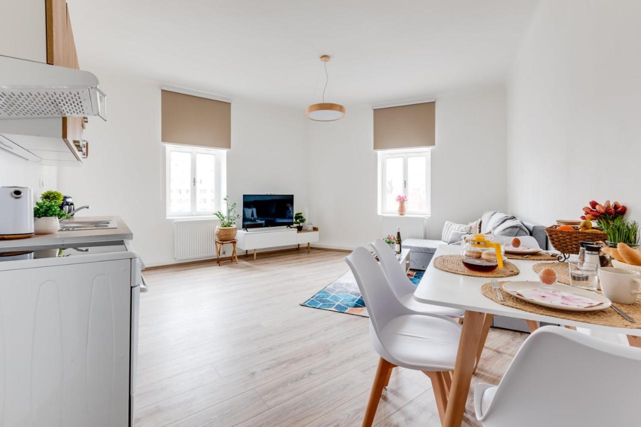 Apartmán Modern, Bright And Spacious Praha