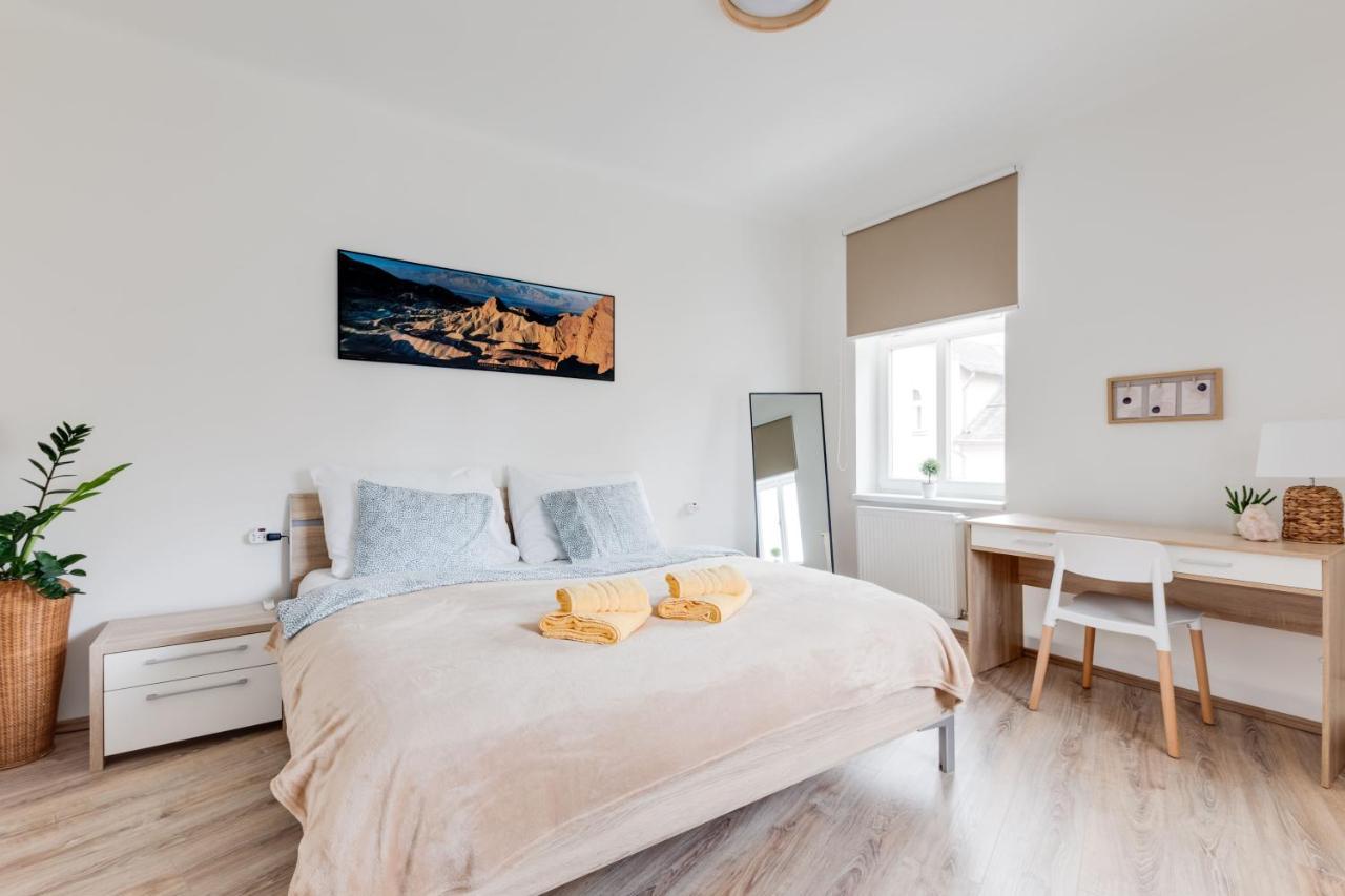Apartmán Modern, Bright And Spacious *