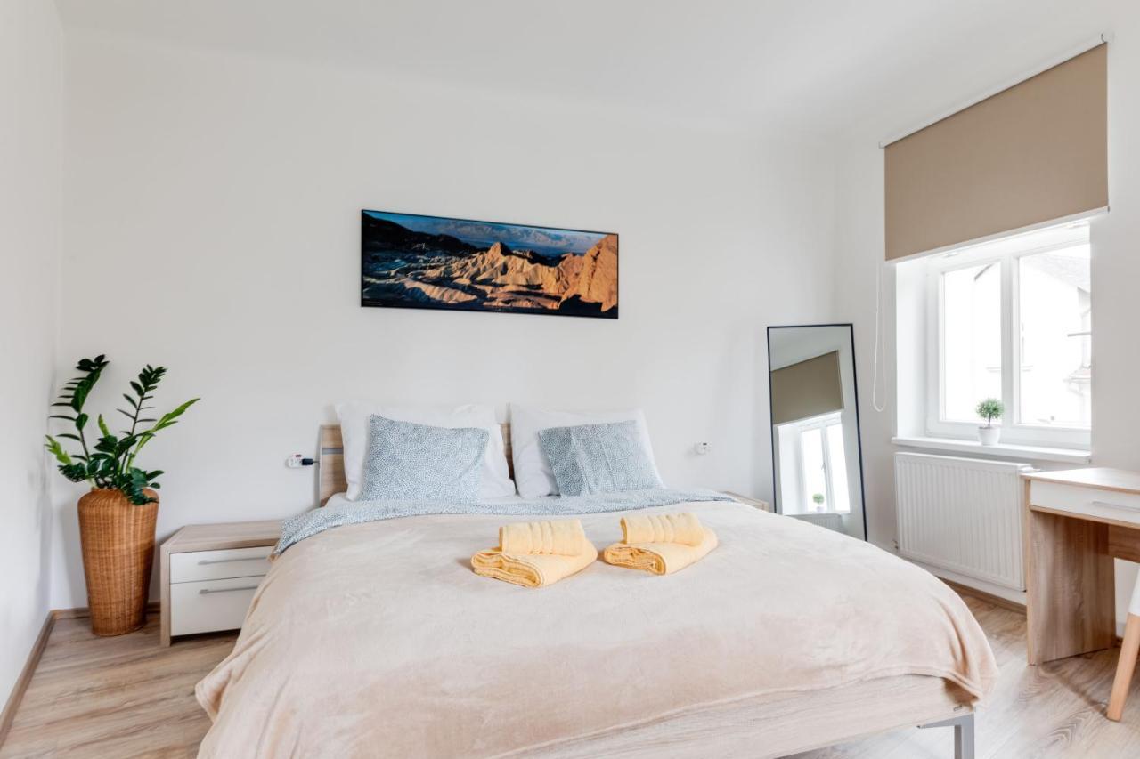 Modern, Bright And Spacious Appartement *